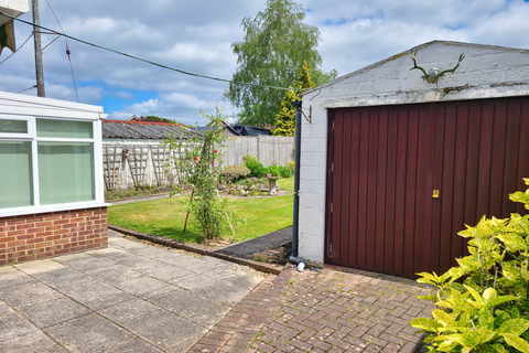 2 bedroom detached bungalow for sale, Ashdene Road, Ashurst SO40