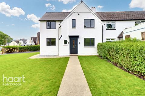 3 bedroom semi-detached house for sale, The Ellipse, Pontypool