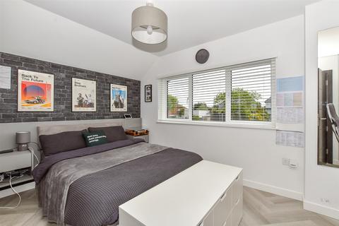 4 bedroom detached house for sale, Coast Drive, Greatstone, New Romney, Kent
