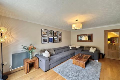 5 Nursery Drive, Moreton On Lugg, Hereford, HR4 8DJ