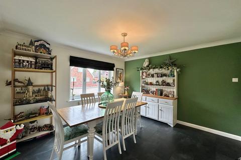 5 Nursery Drive, Moreton On Lugg, Hereford, HR4 8DJ