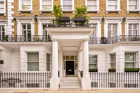 4 bedroom flat for sale, Onslow Gardens, South Kensington, London