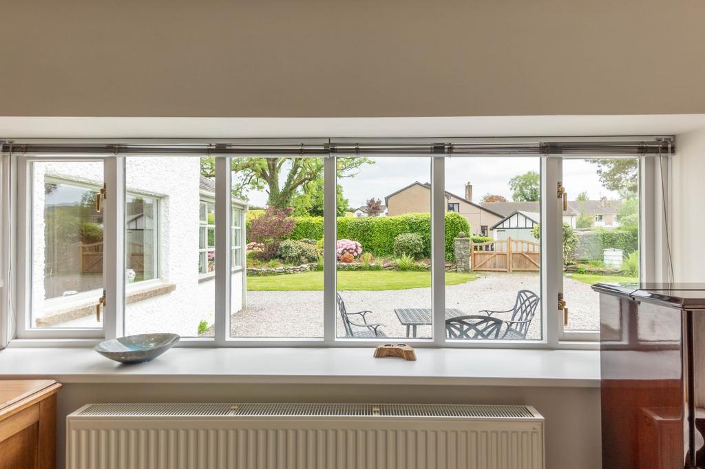 Dining room/bedroom
