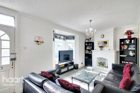 3 bedroom end of terrace house for sale, Barnsole Road, Gillingham