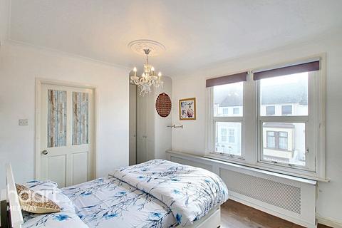 60 Barnsole Road, Gillingham, ME7 4DX