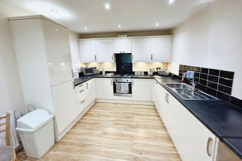 2 bedroom end of terrace house for sale, Pinfold Mews, Sale, M33