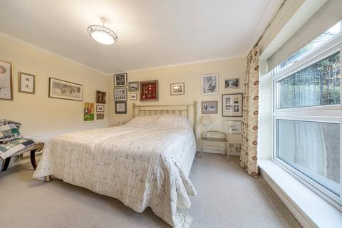 1, Southbury Lawn Road, Guildford, GU2 4DD