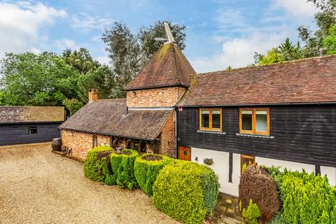 4 bedroom detached house for sale, Newchapel Road, Lingfield, RH7