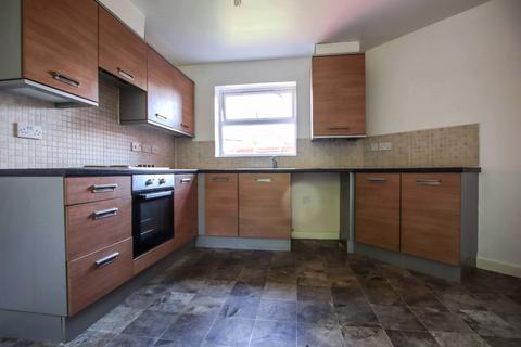 3 bedroom semi-detached house to rent, Dean Lane, Manchester