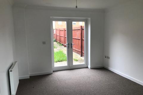 3 bedroom semi-detached house to rent, Dean Lane, Manchester