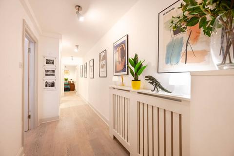 Basement Flat, 23 Clanricarde Gardens, London, W2 4JL