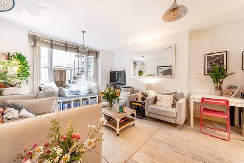 Basement Flat, 23 Clanricarde Gardens, London, W2 4JL