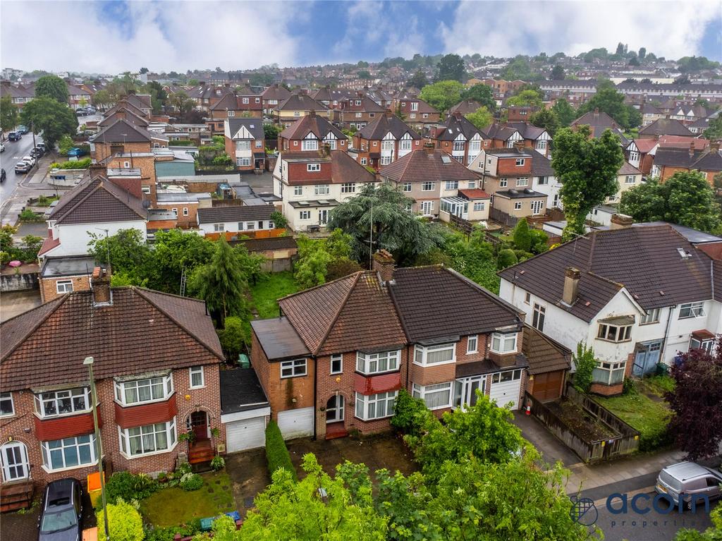Colindeep Lane, London NW9 4 bed semi-detached house - £675,000
