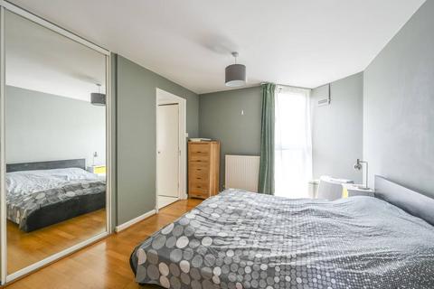 2 bedroom flat for sale, Asher Way, Wapping, London, E1W