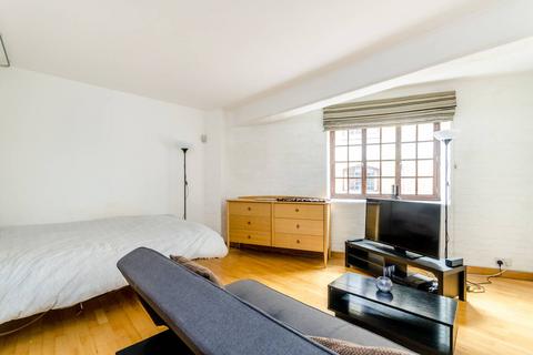 Studio for sale, New Crane Place, Wapping, London, E1W