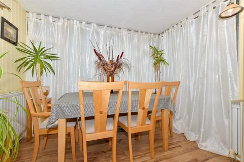 4 bedroom end of terrace house for sale, Heathview Avenue, Crayford, Kent