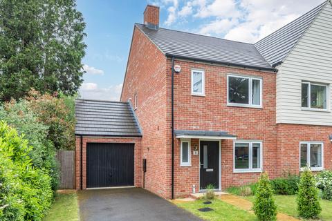 3 bedroom house for sale, Percival Gardens, Surrey KT15