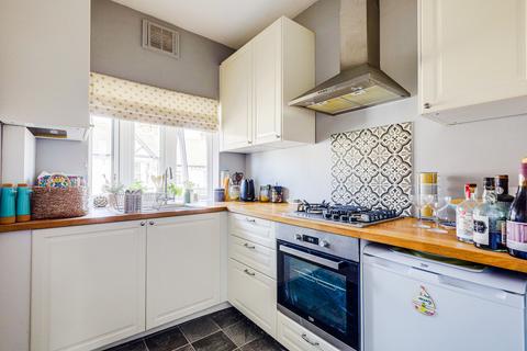 1 bedroom apartment for sale, Woodfield Park Drive, Leigh-on-sea, SS9