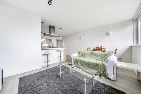 171 Hazel Grove, London, SE26 4JJ