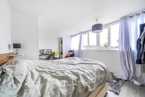 171 Hazel Grove, London, SE26 4JJ