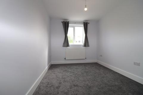 3 bedroom apartment to rent, Fordview, Bassetbury Lane HP11