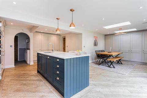 Meadow View Hare Lane, Lingfield, RH7 6JB