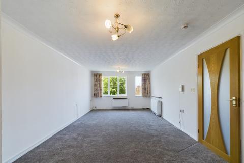 2 bedroom flat for sale, Batten Court, Chipping Sodbury, Bristol, BS37