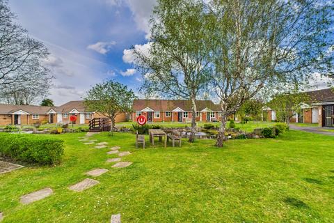 2 bedroom flat for sale, Batten Court, Chipping Sodbury, Bristol, BS37
