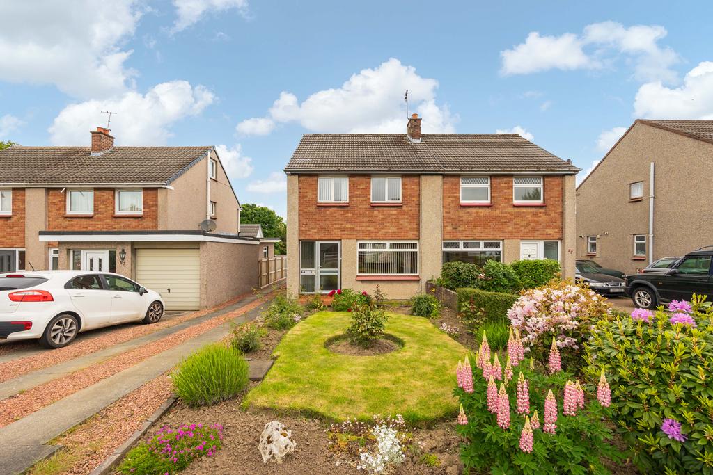 Weavers Knowe Crescent, Currie EH14 3 bed semidetached villa for sale