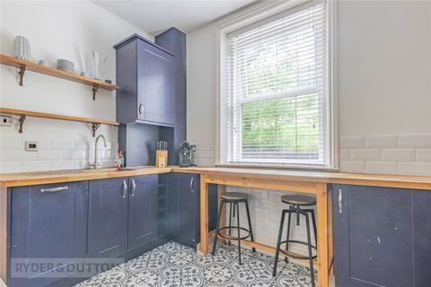 17 Oldham Road, Delph, Oldham, OL3 5EB