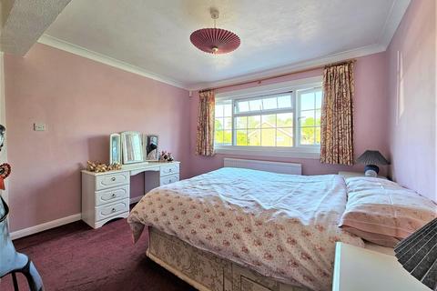 4 bedroom detached house for sale, Rough Common, Canterbury, Kent