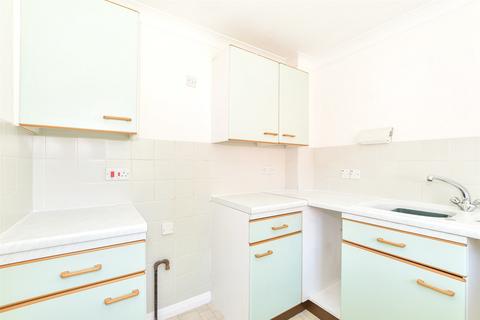 1 bedroom flat for sale, Linden Chase, Uckfield, East Sussex