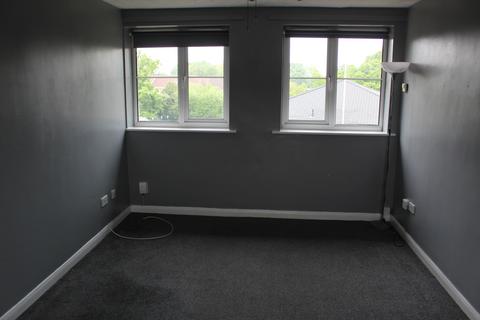 1 bedroom flat to rent, Sycamore Close, Poole BH17