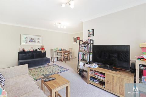 2 bedroom apartment for sale, South Woodford, South Woodford E18