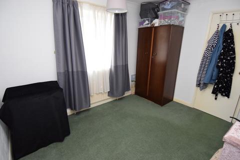 8 Cranleigh Close, Boscombe Down, Salisbury, SP4 7QY