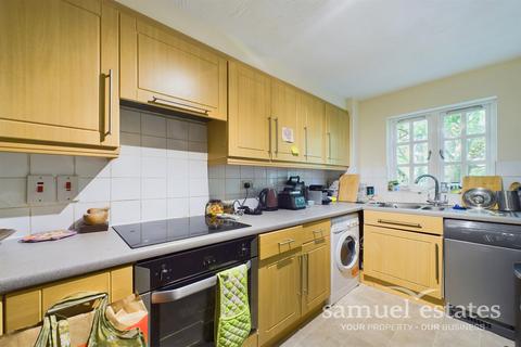 1 bedroom flat to rent, Selhurst Close, Wimbledon, SW19