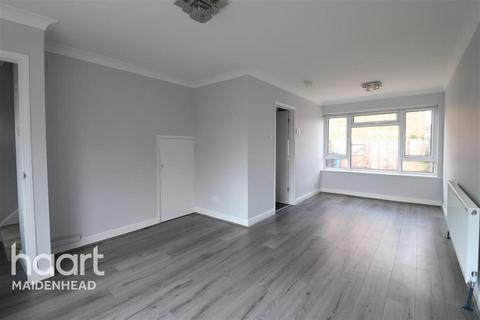 2 bedroom flat to rent, Radcot Close, Maidenhead