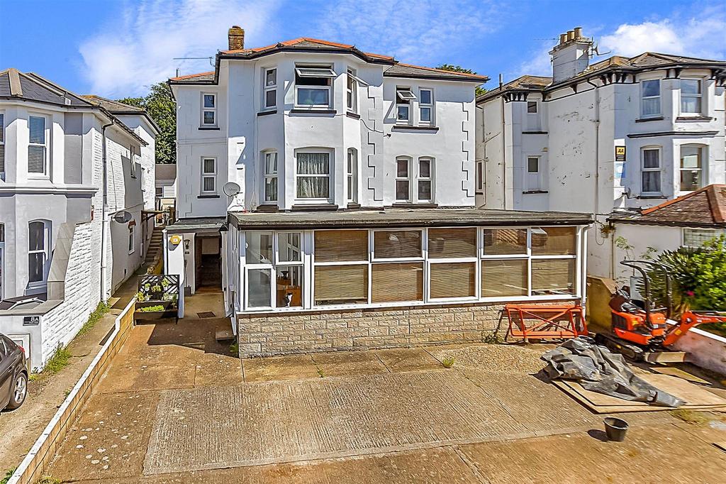 Hope Road, Shanklin, Isle of Wight 2 bed flat for sale £180,000