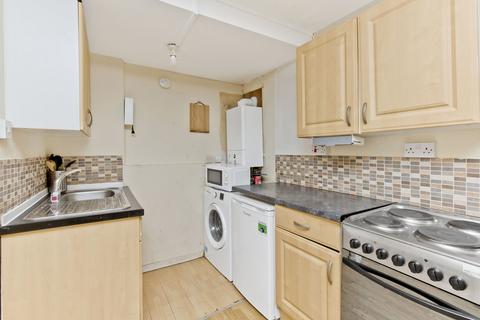 31/4 Viewcraig Street, Edinburgh, EH8 9UJ