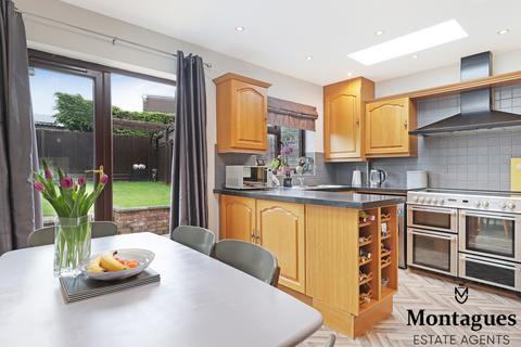 115 Queens Road, North Weald, Epping, CM16 6JQ