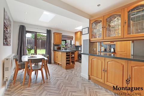 115 Queens Road, North Weald, Epping, CM16 6JQ