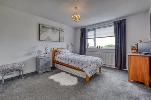5 Chandlers Close, Redditch, B97 5HU