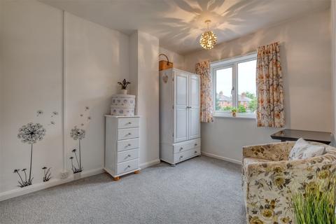5 Chandlers Close, Redditch, B97 5HU