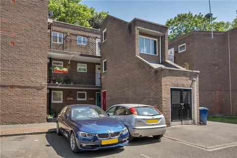 1 bedroom apartment for sale, Garrick Close, Ealing