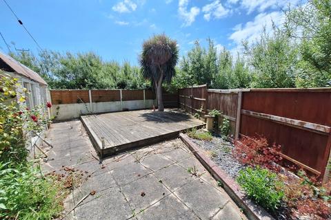 2 bedroom detached bungalow for sale, Drift Lane, Selsey