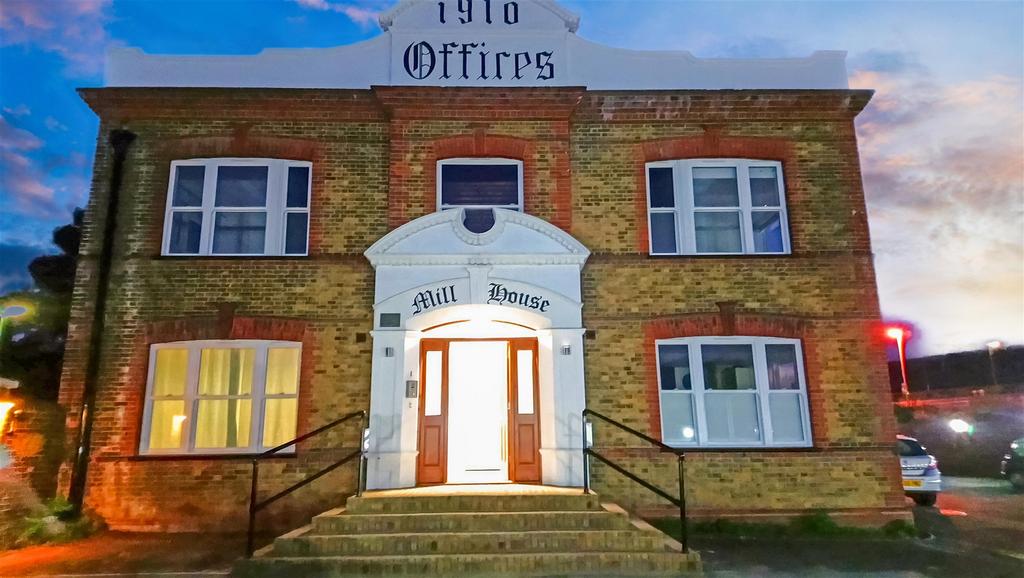 Priory Road, Dartford, Kent 2 bed ground floor flat for sale £290,000