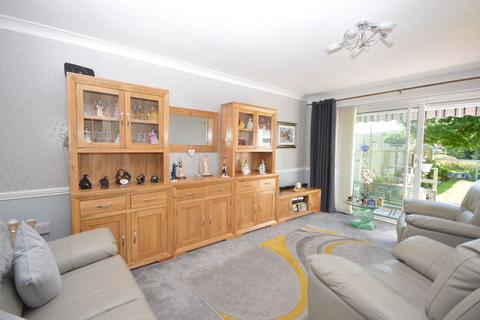 35 Buttermere Close, Folkestone, CT19 5JH