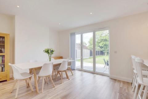 61 Castleton Road, Southend-on-sea, SS2 4UF