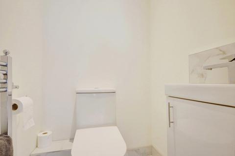 61 Castleton Road, Southend-on-sea, SS2 4UF