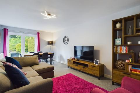 2 bedroom ground floor flat to rent, Hawthorn Gardens, Kendal, LA9 6FG